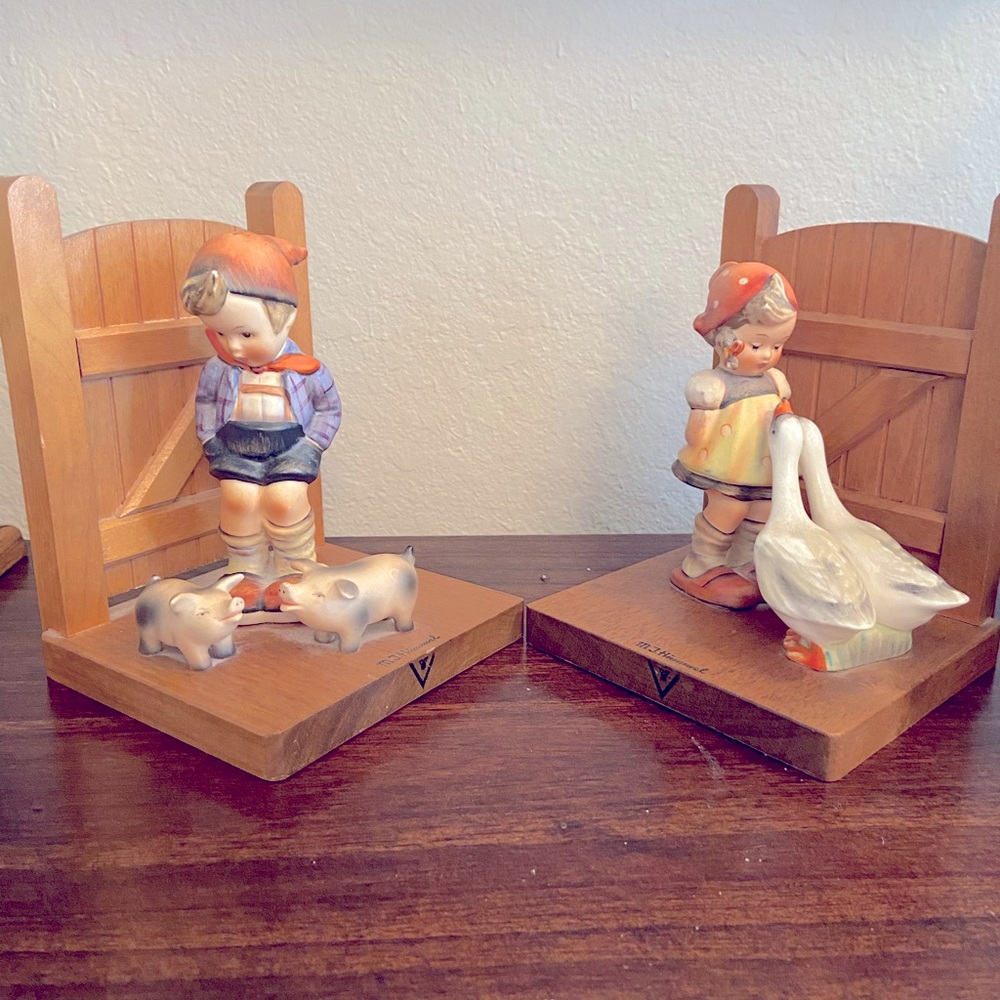 Hummel book ends
